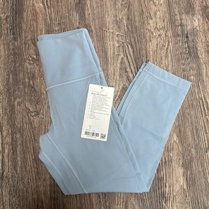 Lululemon Align Crop 21’ in Chambray Size 4